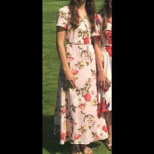 Forever 21 floral wrap dress🌺🌸